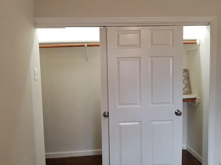 6830 Greenhurst St — Photo 28