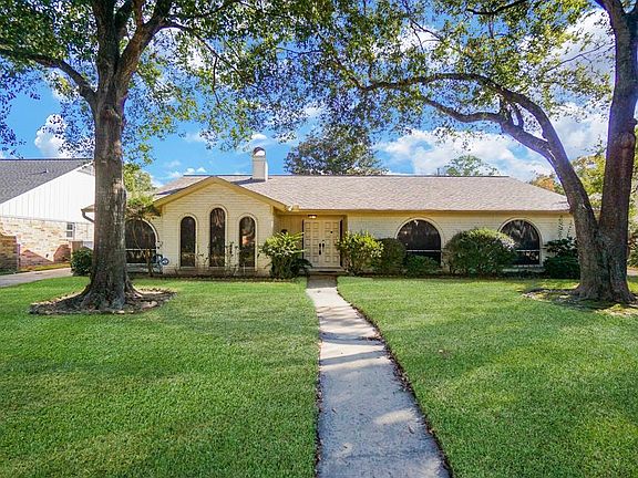 3rd image of 2750 Quincannon Ln