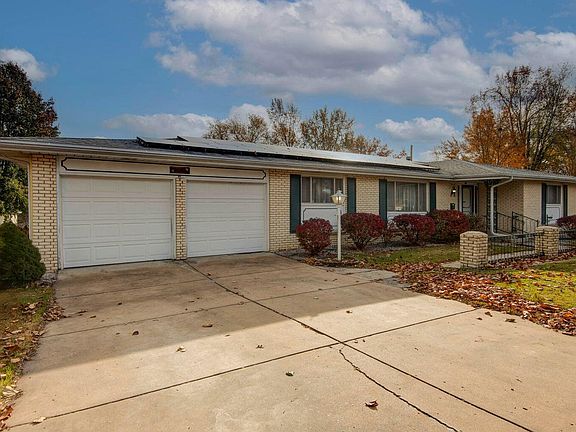2nd image of 144 S Redbud Avenue