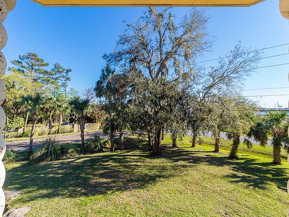 4th image of 4639 Sherman Hills Pkwy