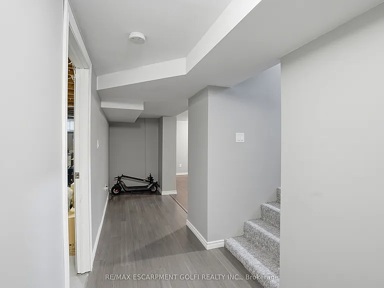 1318 Fisher Ave — Photo 12