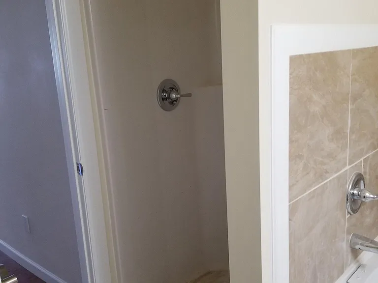 5802 Roosevelt Way NE — Photo 6