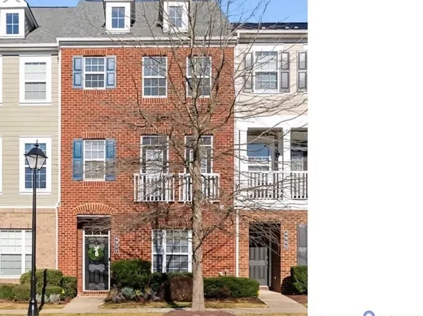 4907 Settlers Market Blvd, Williamsburg, VA 23188