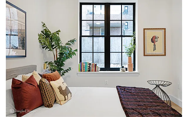 Sold by Douglas Elliman | media 27