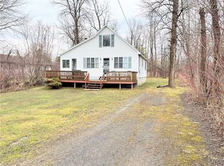 78 Chipman Ln, Sandy Creek, NY 13145
