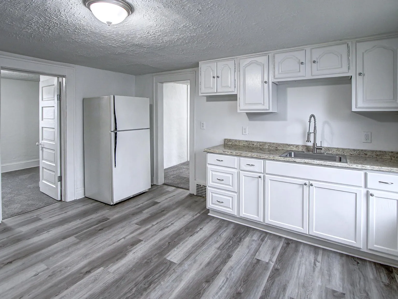 2 bed, 960 sqft, $1,000 — Photo 1