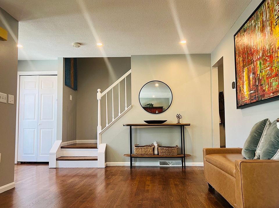 1st image of 35 Pearl Street #35