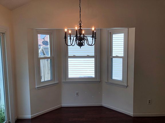 3rd image of 3872 Scarlet Oak Ln