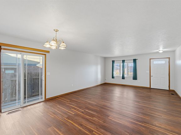 5th image of 3301 Amy St