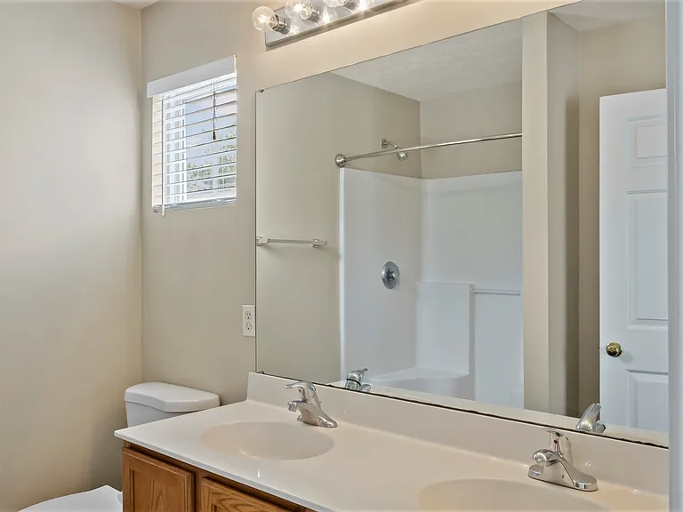 443 Indian Lake Dr — Photo 8