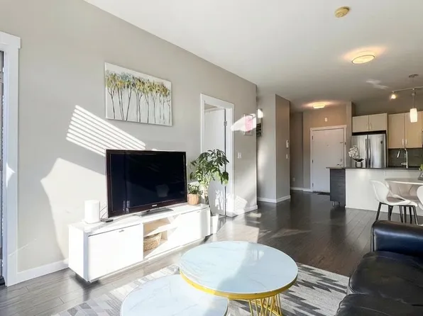 2855 156th St #505, Surrey, BC V3Z 3Y3