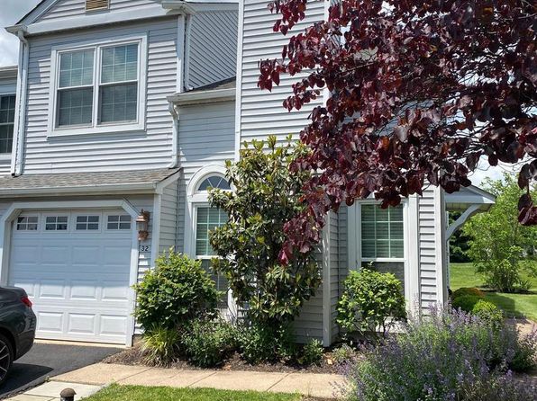 32 Skyview Way