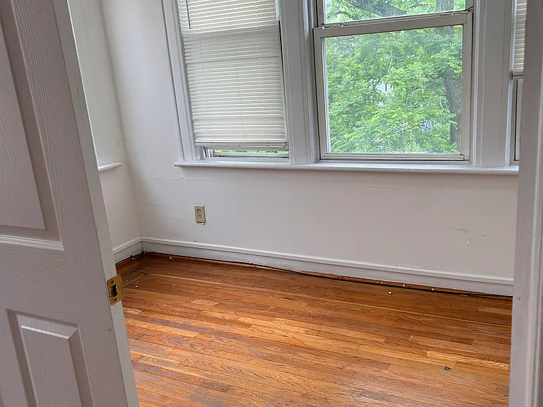 185 Goldsmith Ave #2 — Photo 10