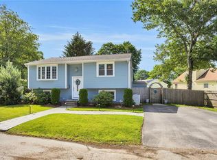 60 Beeckman Ave, Cranston, RI 02920
