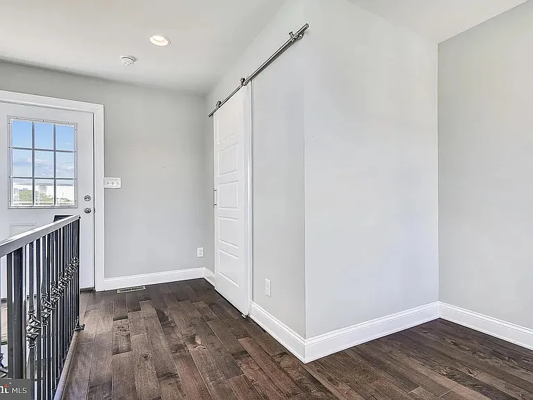 1469 Stevenson St — Photo 19