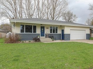 1706 E Omaha Dr, Bismarck, ND 58504