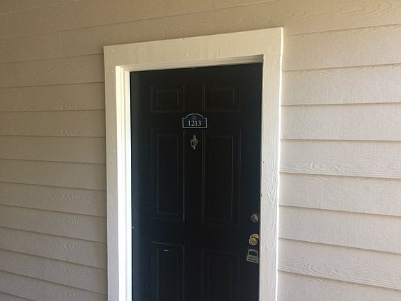 2nd image of 1600 Long Grove Dr Unit 1213