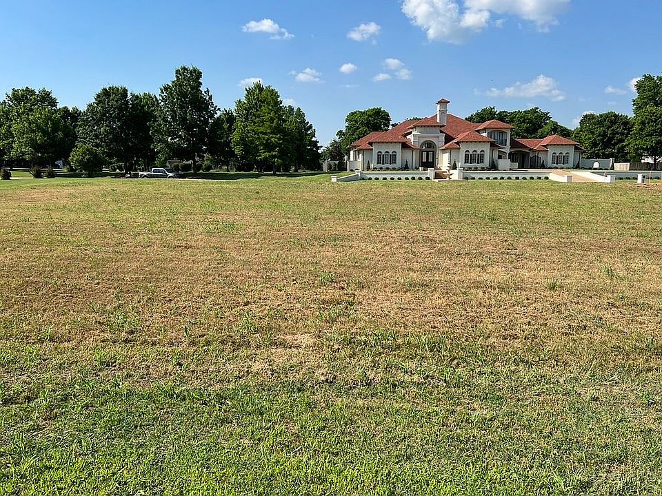 2nd image of 3701 River Bend Rd