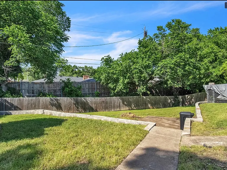 611 Wilson Ct — Photo 18