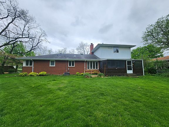 3rd image of 7600 Carmichael Dr
