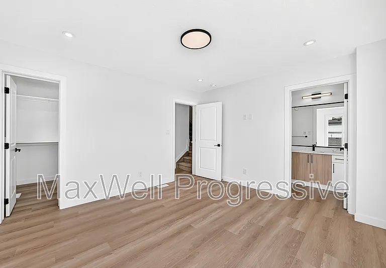 14510 95th Ave NW #MAIN FLOOR — Photo 30