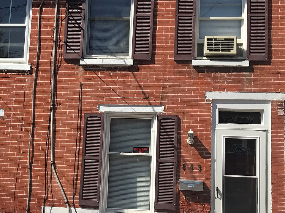1st image of 843 Windsor St