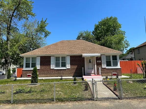 436 Pearl Harbor Street, Bridgeport, CT 06610