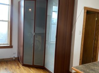 1604 W 17th St APT 4R, Chicago, IL 60608