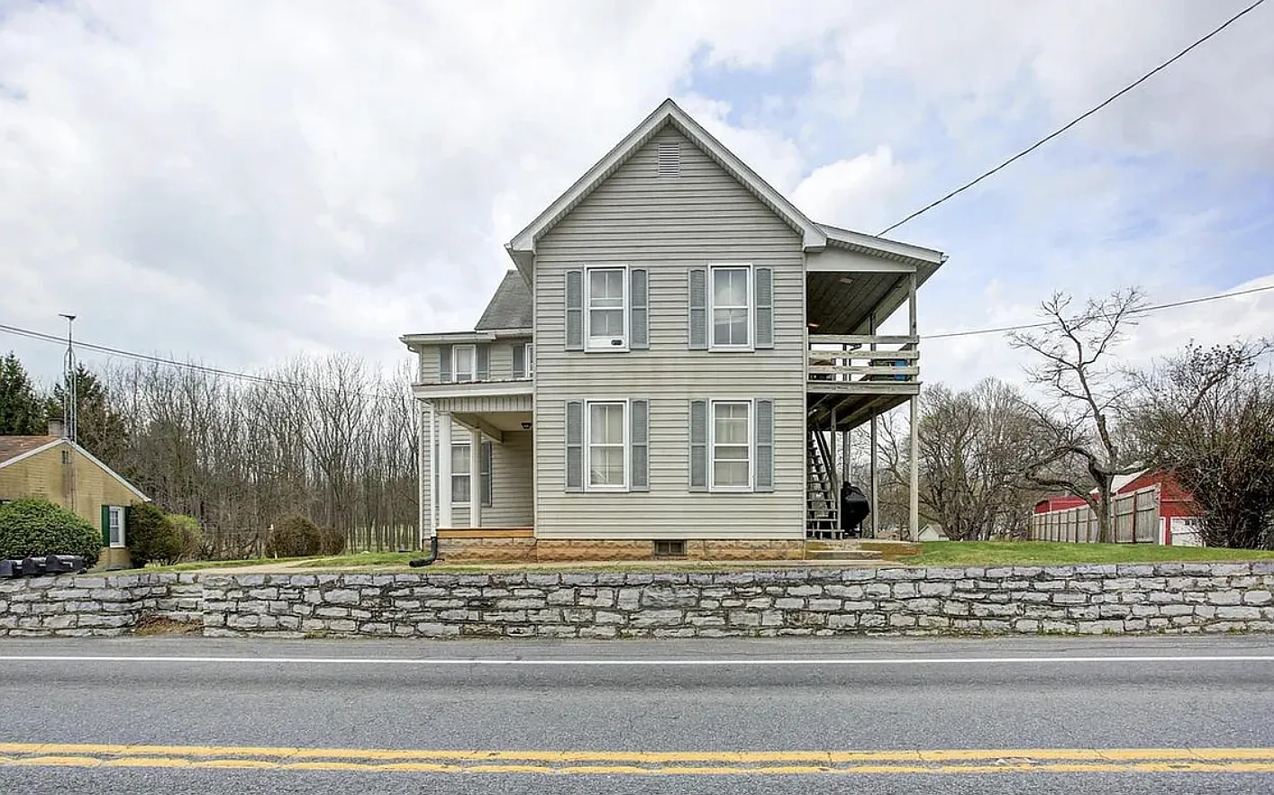 1 bed, $750 — Photo 1