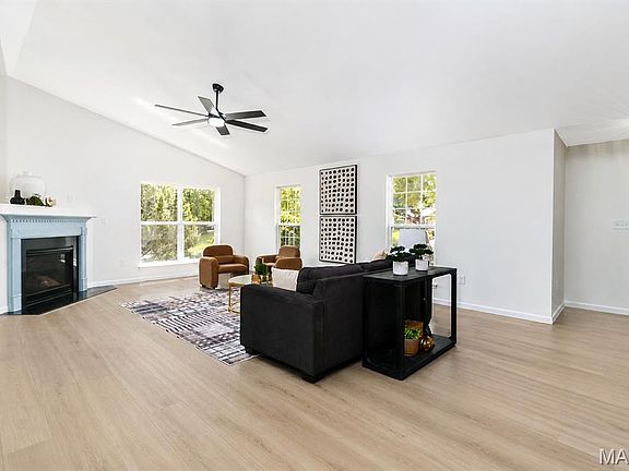 4th image of 116 Baxter Commons Dr