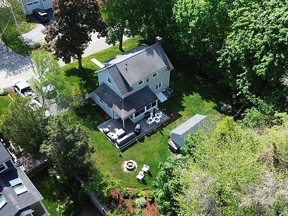 4th image of 15 Hazel Ave