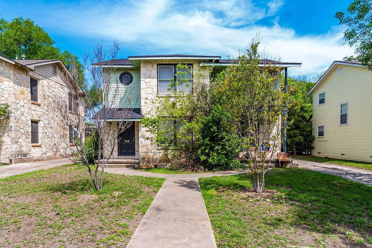 Building Photo - 415 Bryn Mawr Dr
