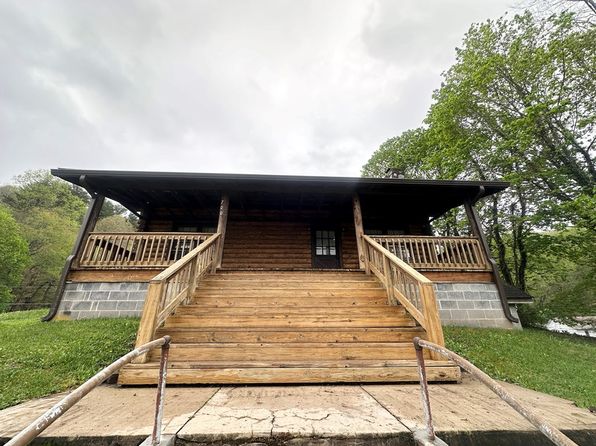 700 Boissevain Rd, Bluefield, VA 24605