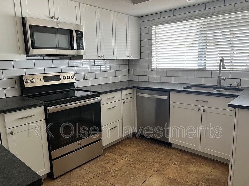 1st image of 2204 E Enid Ave