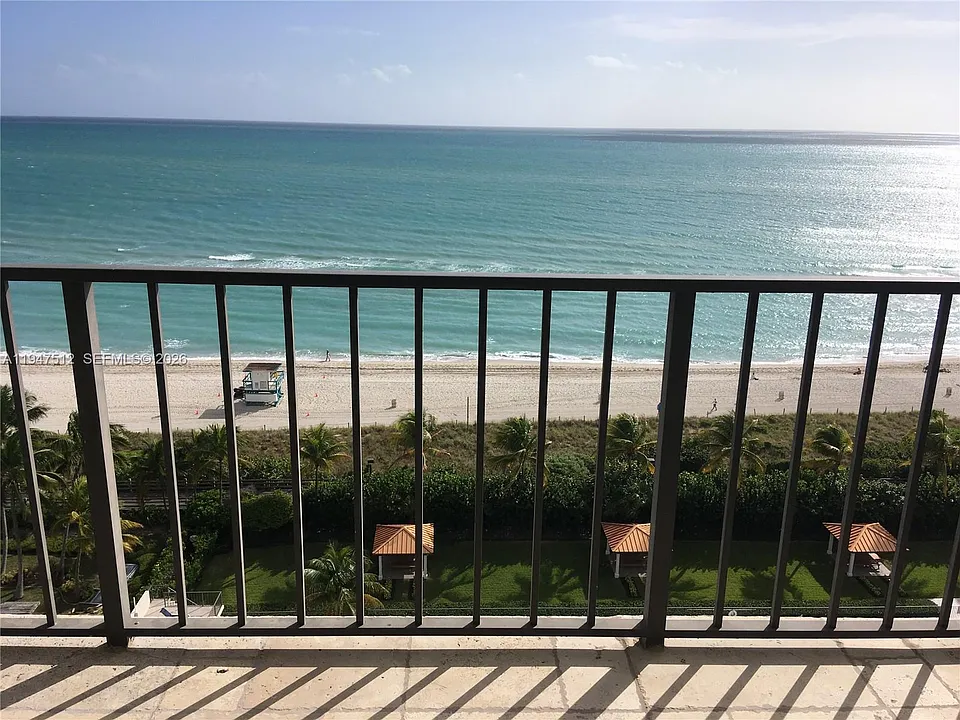 2625 Collins Ave #1407