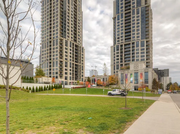 6 Eva Rd #2101, Toronto, ON M9C 0B1