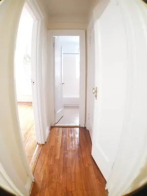 Rented by Roberto Guilbet, LREB | media 27