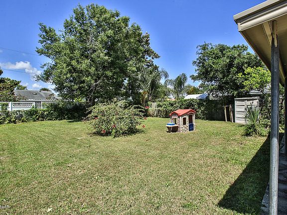 3rd image of 1714 Carolina Ave