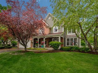 2568 Stonehenge Dr, Aurora, IL 60502
