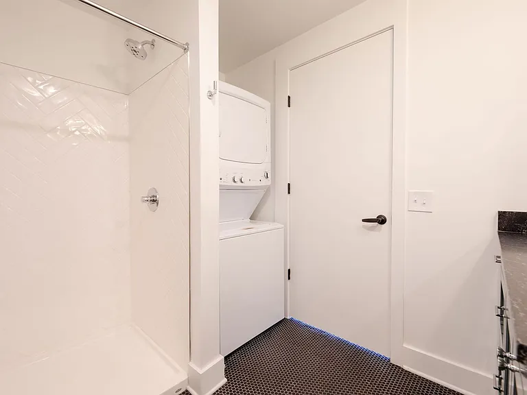 582 Mulberry St — Photo 20
