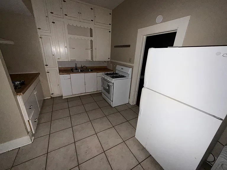 1410 Circle Park Blvd — Photo 6
