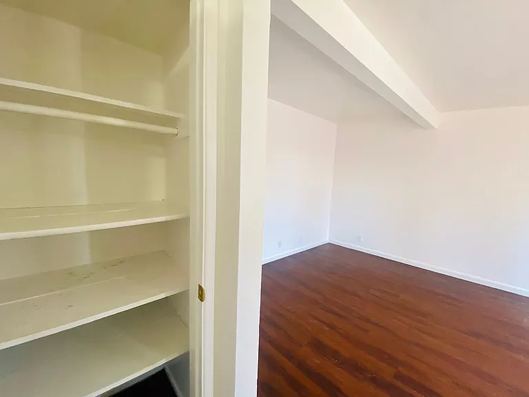 Fairmount-4215 — Photo 11