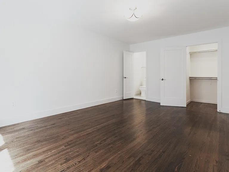 576 Henry St #2 — Photo 5