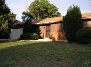 5 Carousel Ln, Pueblo, CO 81001