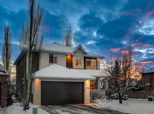 104 N Strathridge Pl SW, Calgary, AB T3H 4J1