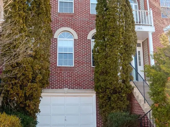 2919 Mainstone Dr, Fairfax, VA 22031