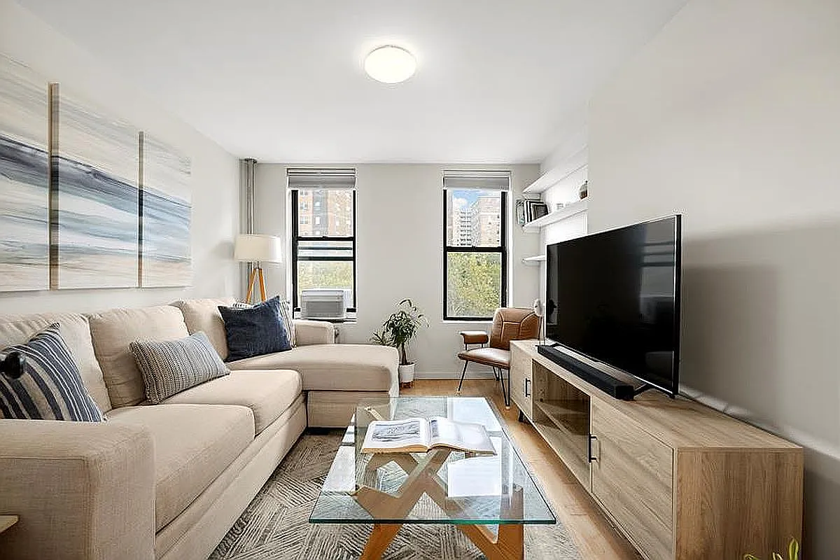 85 1st Ave APT 7B photo 1