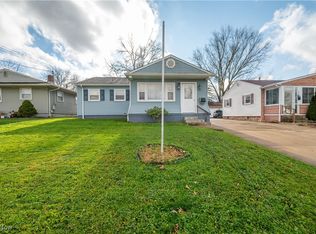 395 Elizabeth St, Hubbard, OH 44425