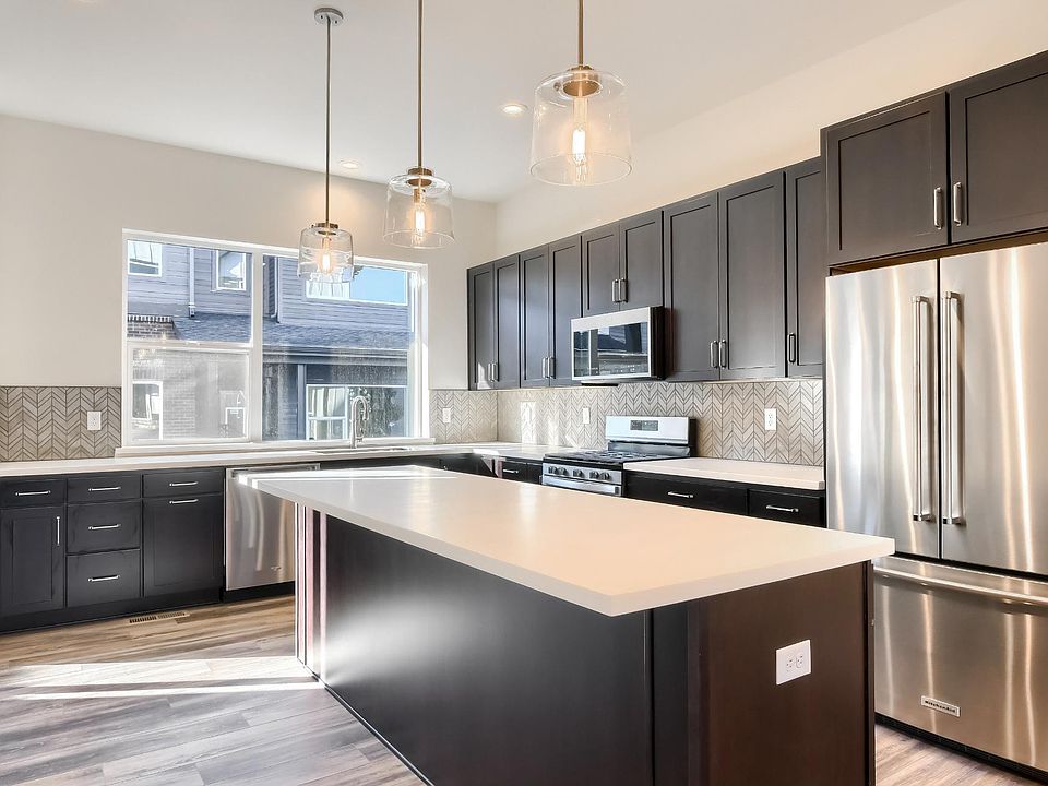 Kitchen island and cabinets