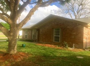 260 Bastrop St, Angleton, TX 77515